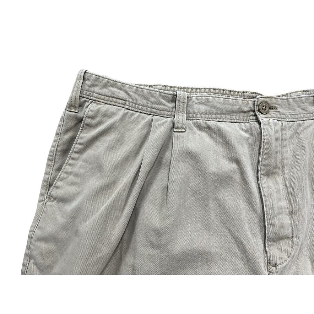 Eddie Bauer Shorts Men's 46 Pleated Front Khaki Chinos Tan Preppy Dad Core - Picture 6 of 7